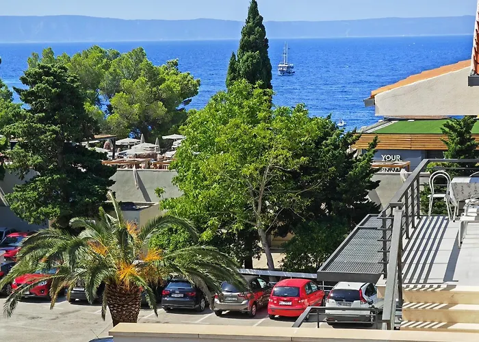 Cvjet App 3 * Μακάρσκα