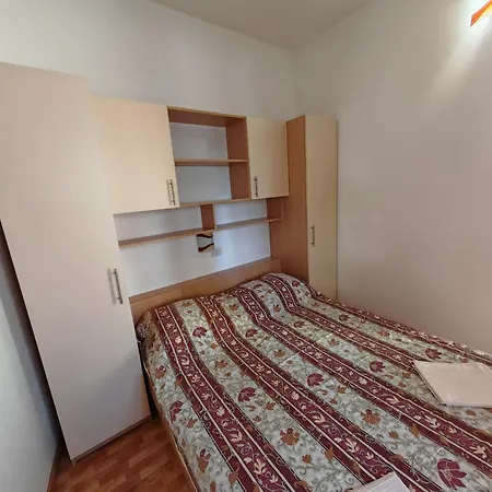 Διαμέρισμα Cvjet App 3 *