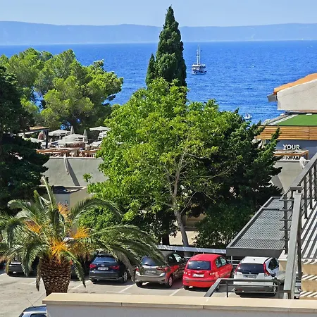 Cvjet App 3 * Μακάρσκα